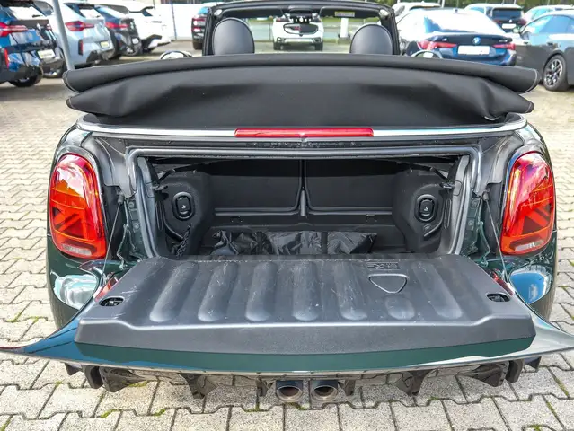 Mini Convertible view 24