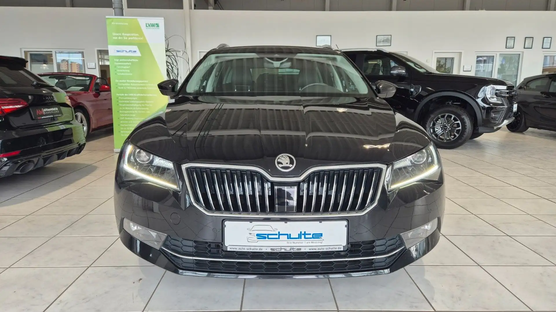Skoda Superb Combi Style Bi-Xenon*ACC*SHZ*V-Cockpit* Zwart - 2