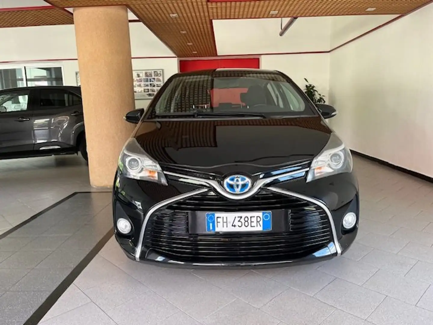 Toyota Yaris 5p 1.5h Active my16 Nero - 2