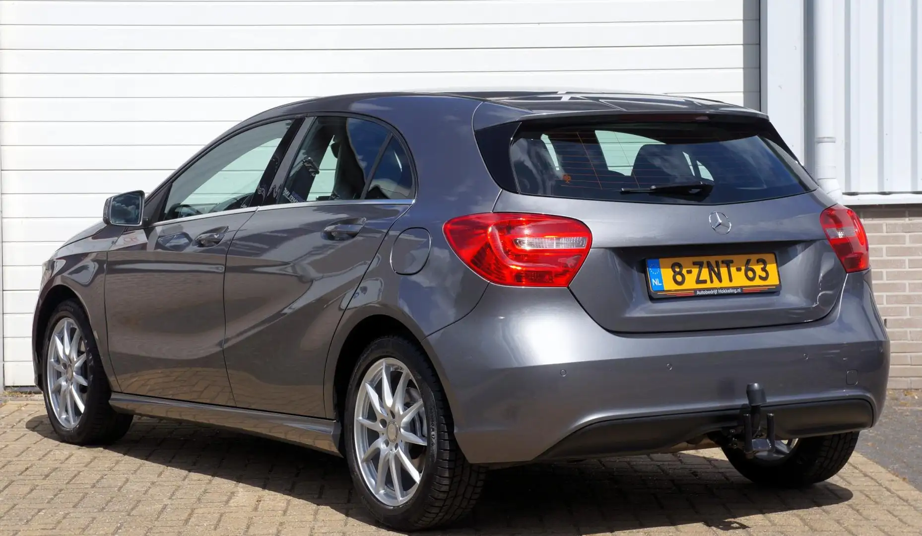 Mercedes-Benz A 180 Ambition; Navigatie+17"Lmv+Stoelverwarming !! Grigio - 2