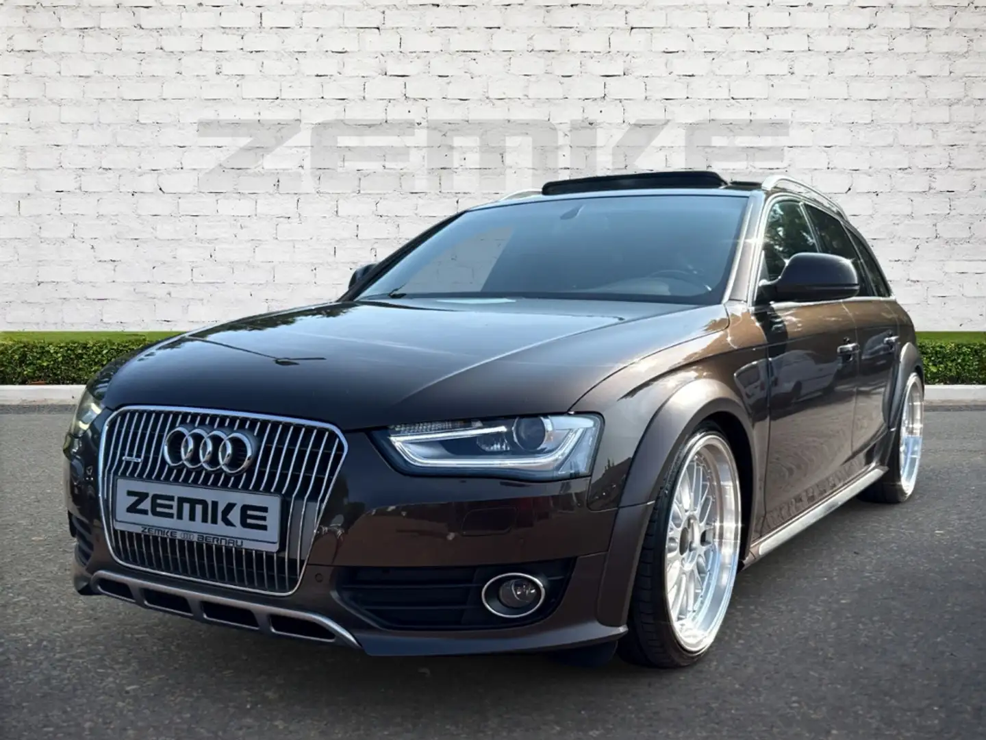 Audi A4 allroad quattro 2.0 TDI 20 Zoll El. Panodach AHK Navi Alca Marrone - 1
