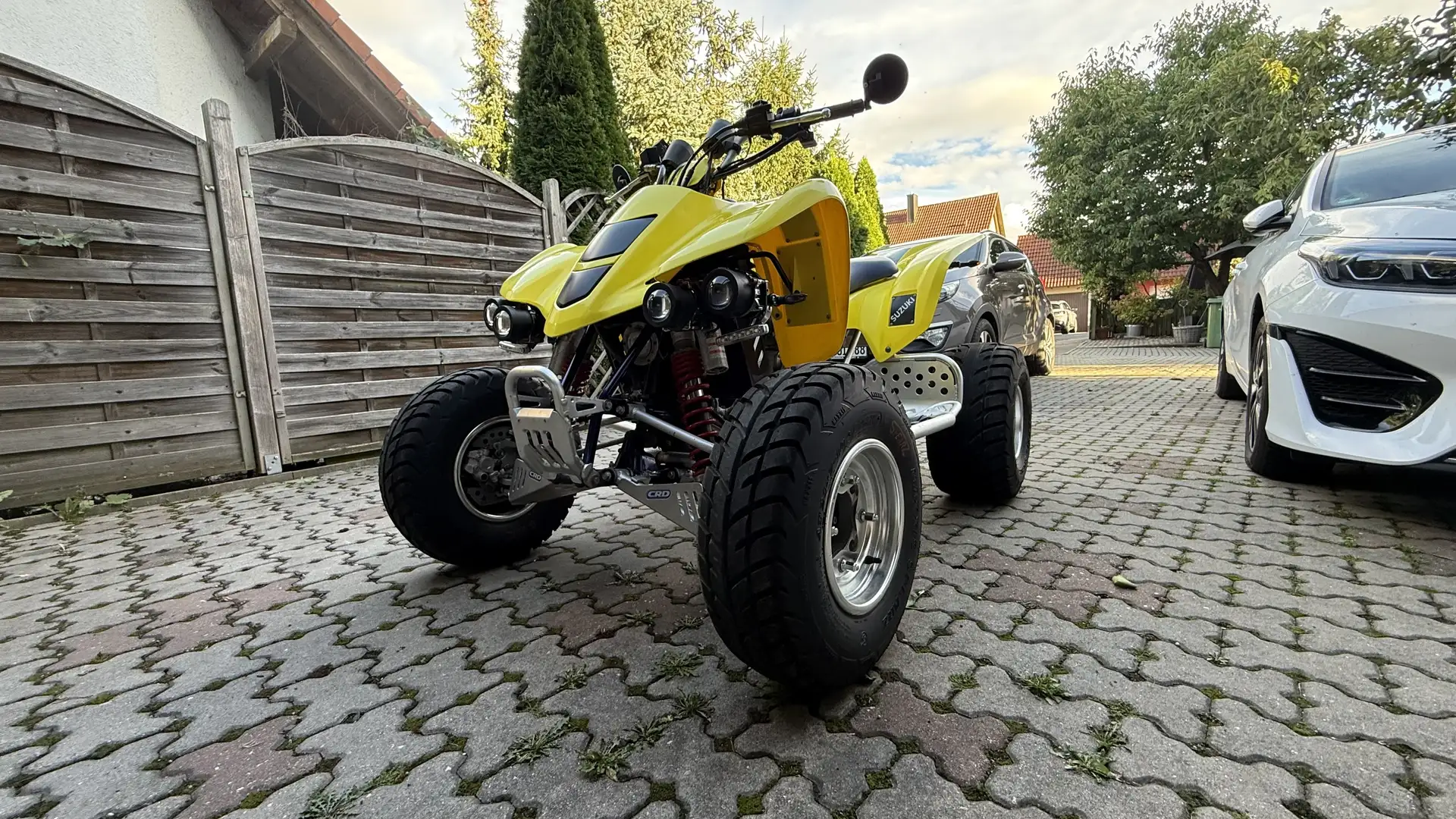 Suzuki LT-Z 400 Жовтий - 2