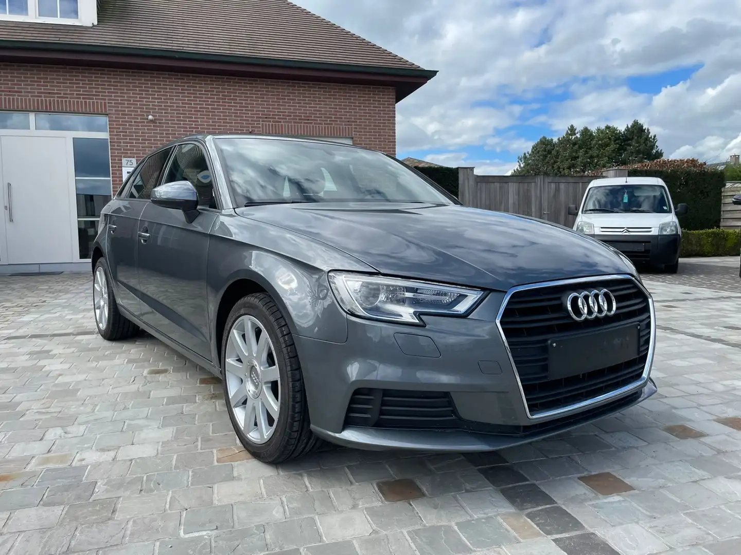 Audi A3 1.0 TFSI S tronic Vert - 1