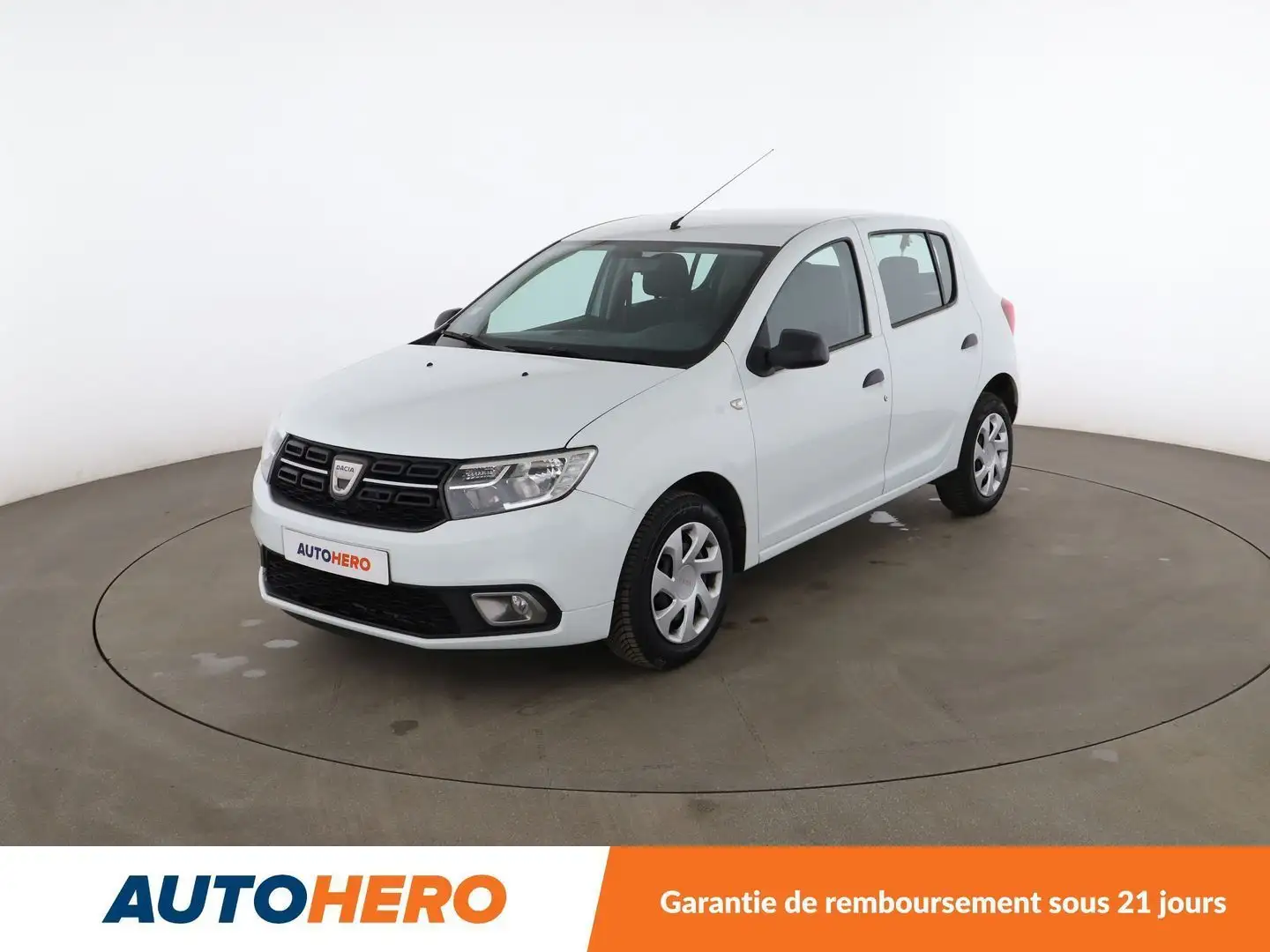 Dacia Sandero 1.0 SCe Essentiel Blanc - 1