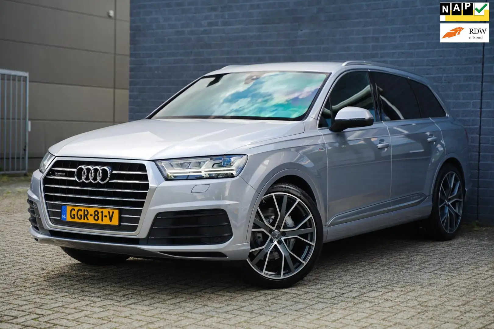 Audi Q7 3.0 TFSI quattro 3x S line, 333pk, 22" SQ7, Virtua Gris - 1