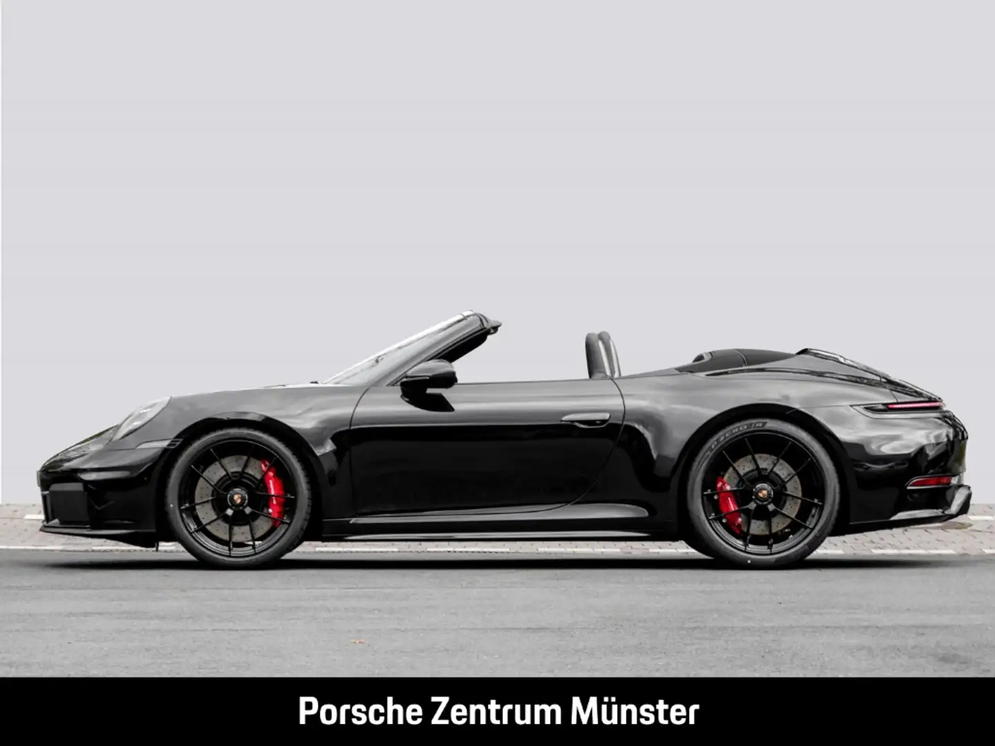 Porsche 992 911 Carrera 4 GTS Cabriolet BOSE HA-Lenkung Schwarz - 2