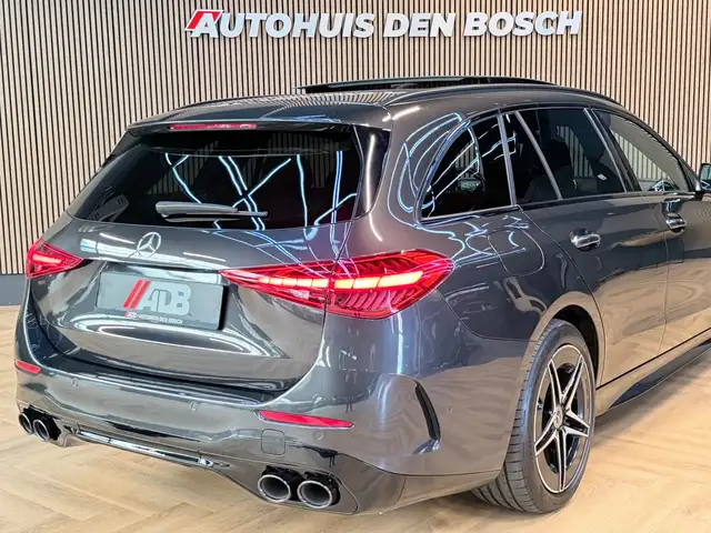 Mercedes-Benz C-Class view 23