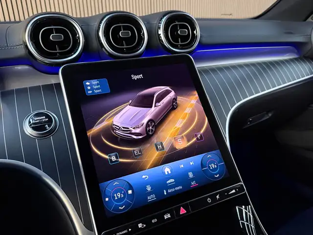 Mercedes-Benz C-Class view 15
