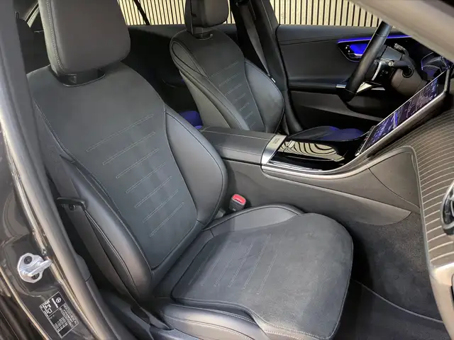 Mercedes-Benz C-Class view 6