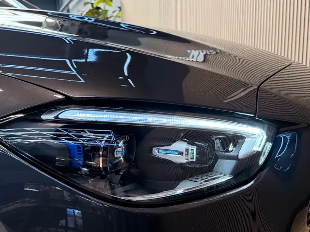 Mercedes-Benz C-Class view 22