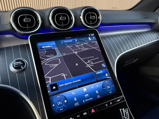 Mercedes-Benz C-Class view 13