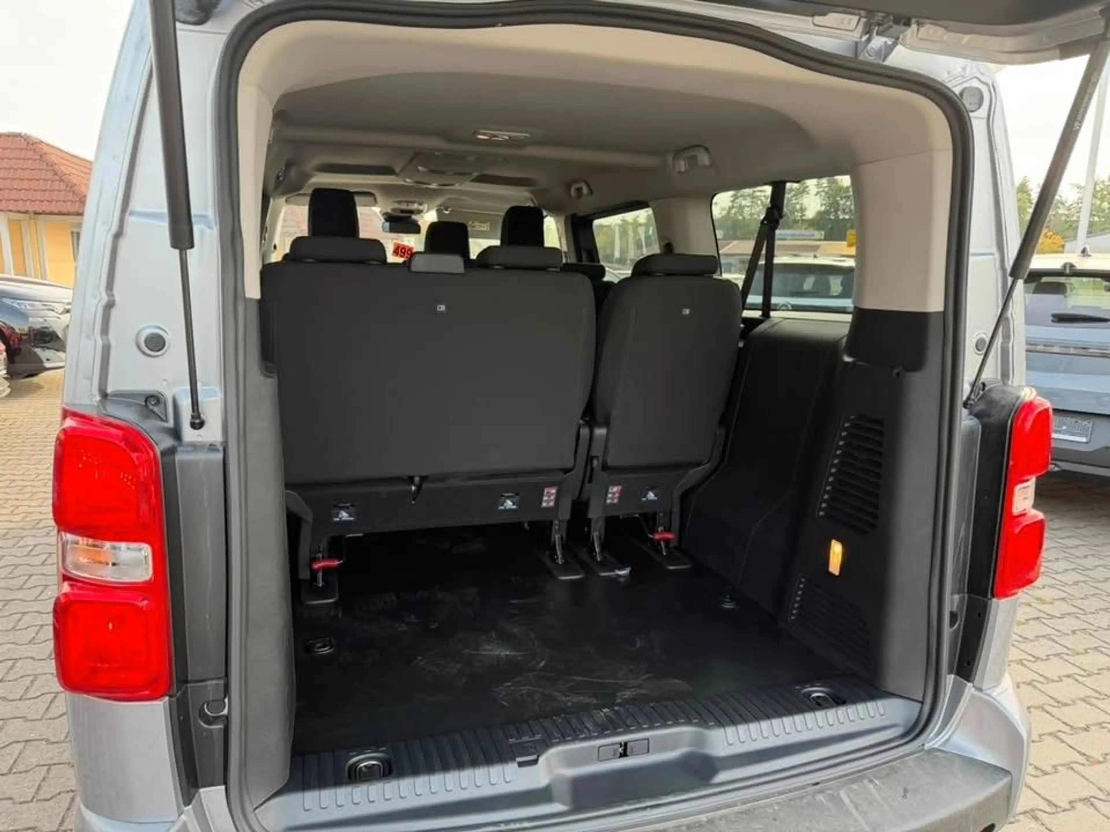 Opel Zafira Life 2.2 Business Edition XL 179PS *PDC* — photo 6