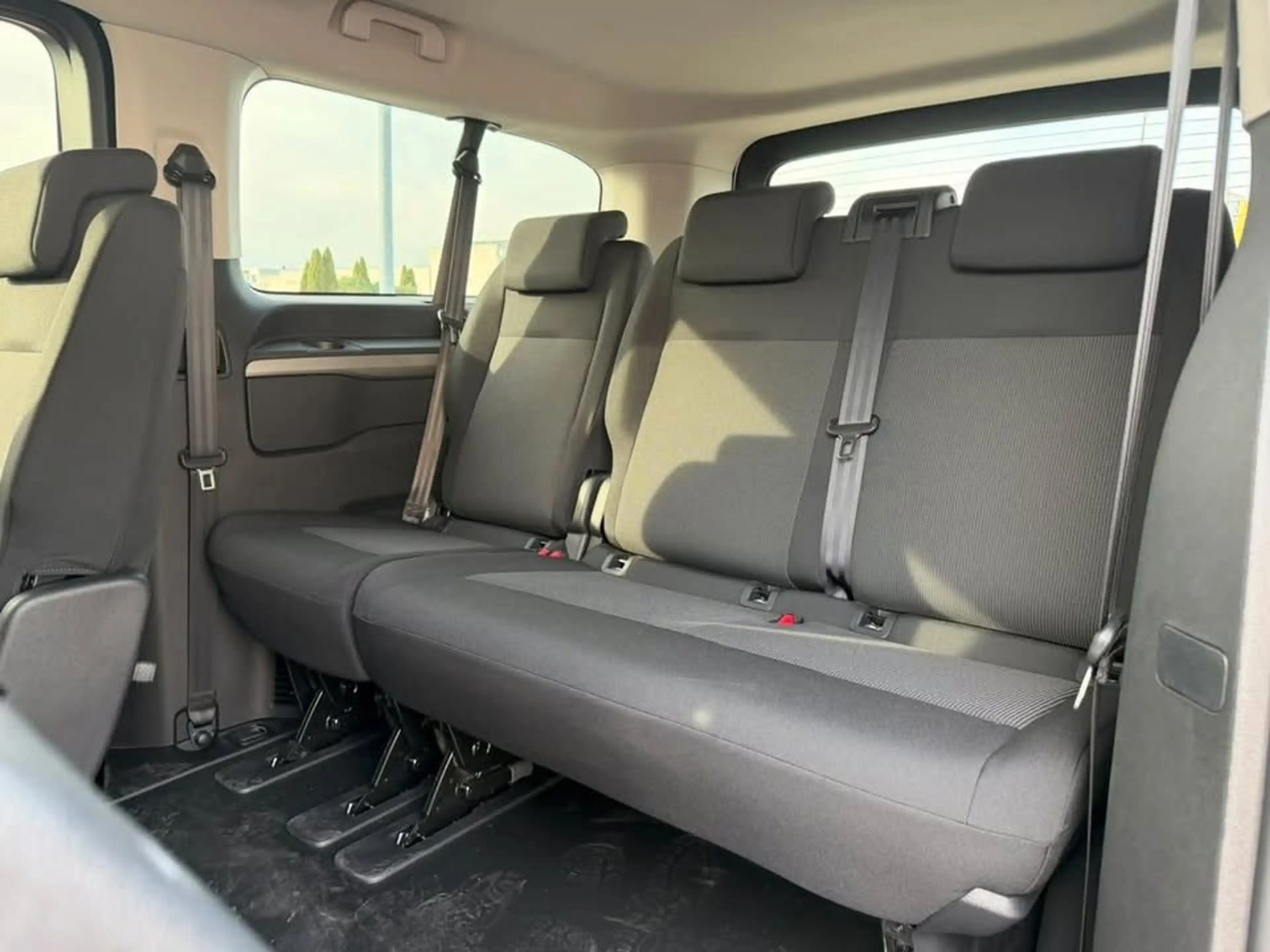 Opel Zafira Life 2.2 Business Edition XL 179PS *PDC* — photo 8