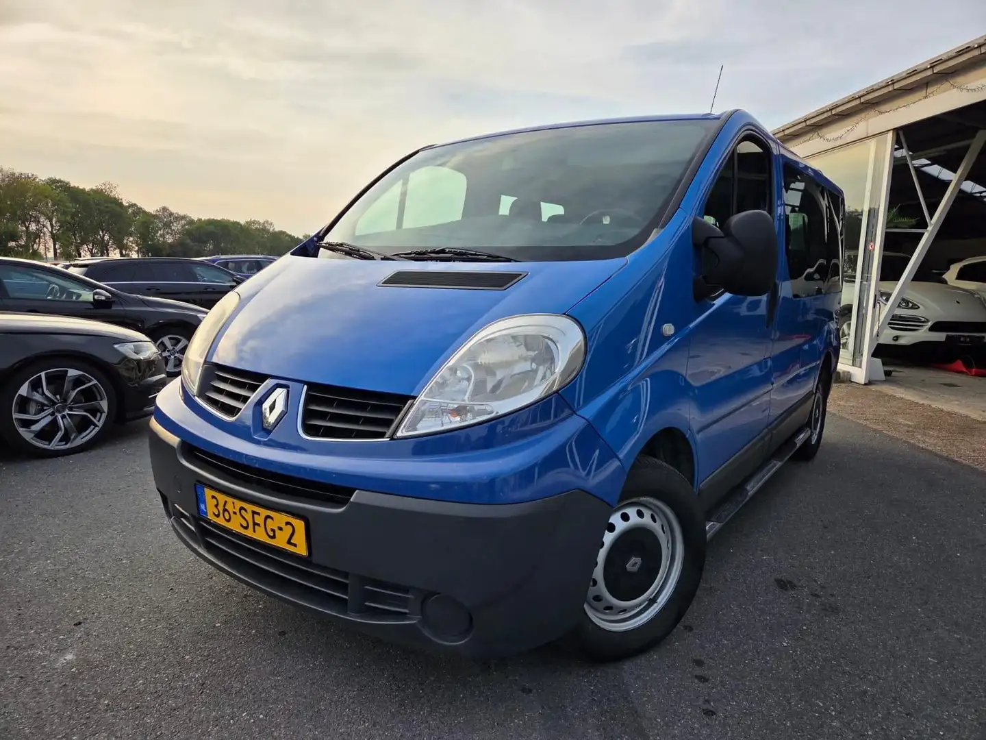 Renault Trafic Passenger 2.0 dCi T27 COMBI 9P! AIRCO! 2011 Blau - 1