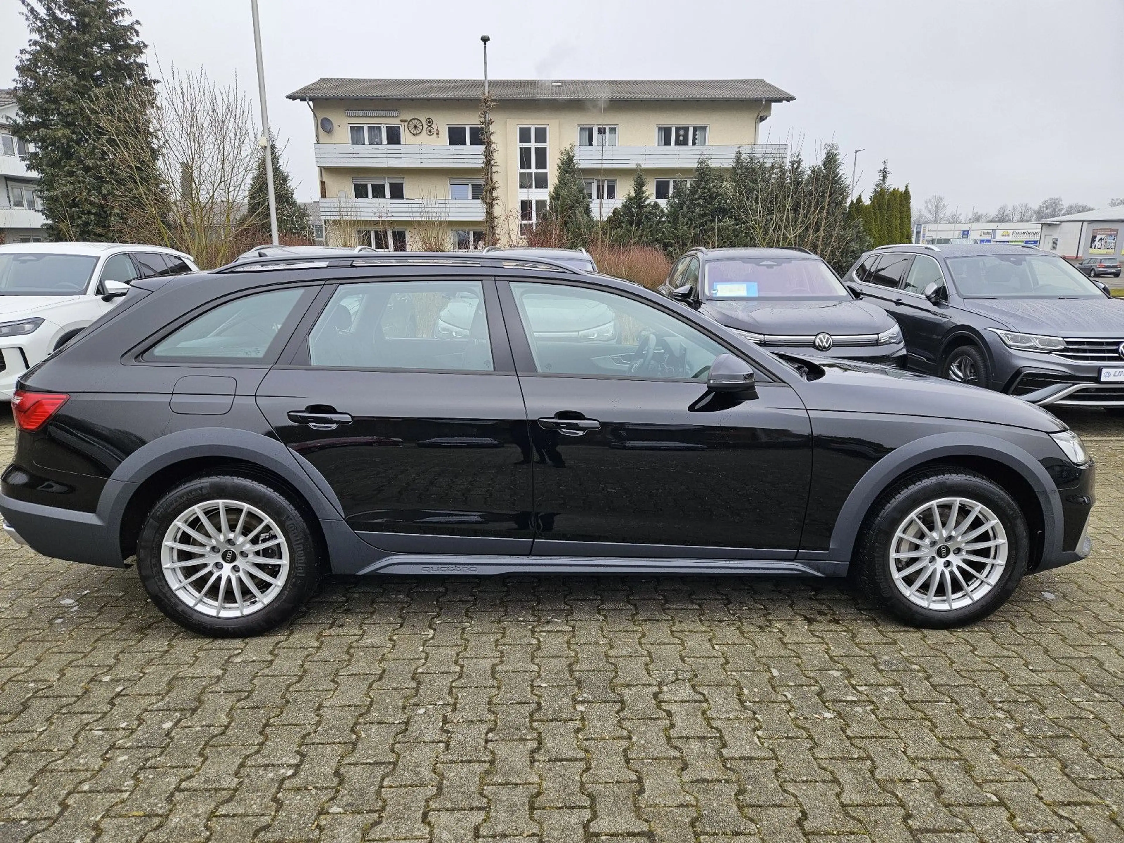 Audi A4 allroad AHK elektr. Gepäck LED — photo 4