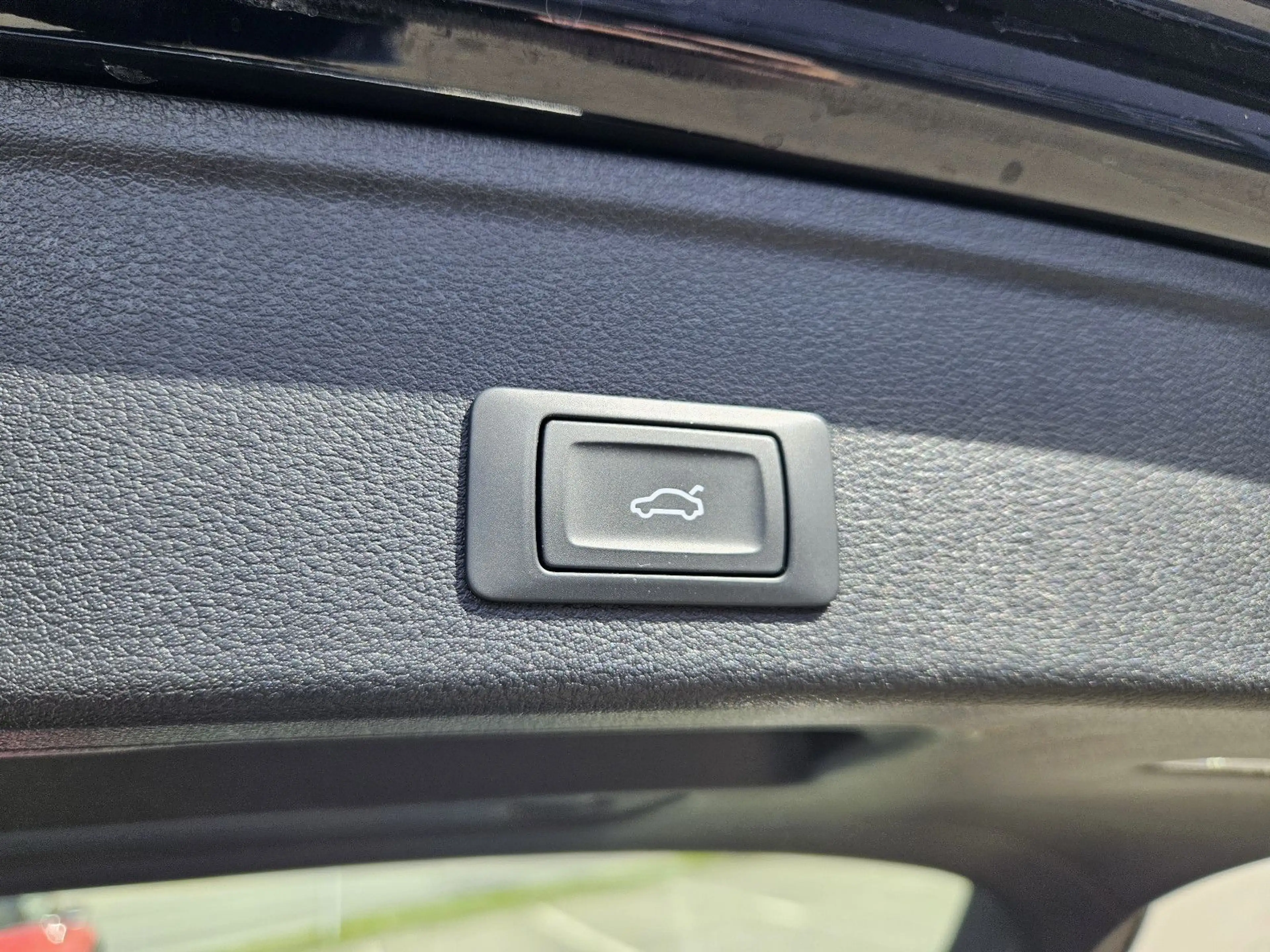 Audi A4 allroad AHK elektr. Gepäck LED — photo 13