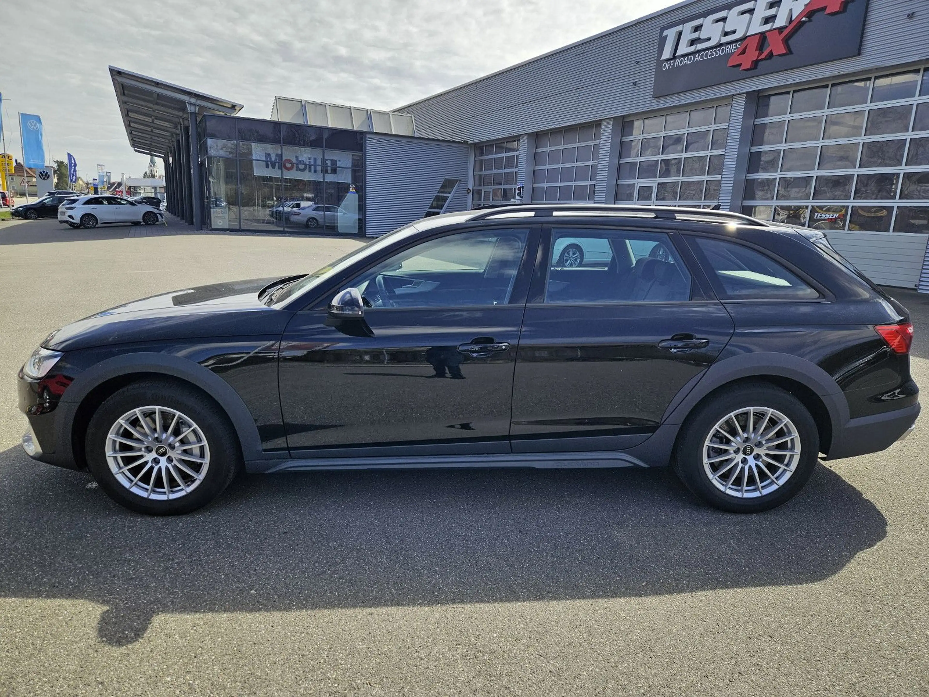 Audi A4 allroad AHK elektr. Gepäck LED — photo 8