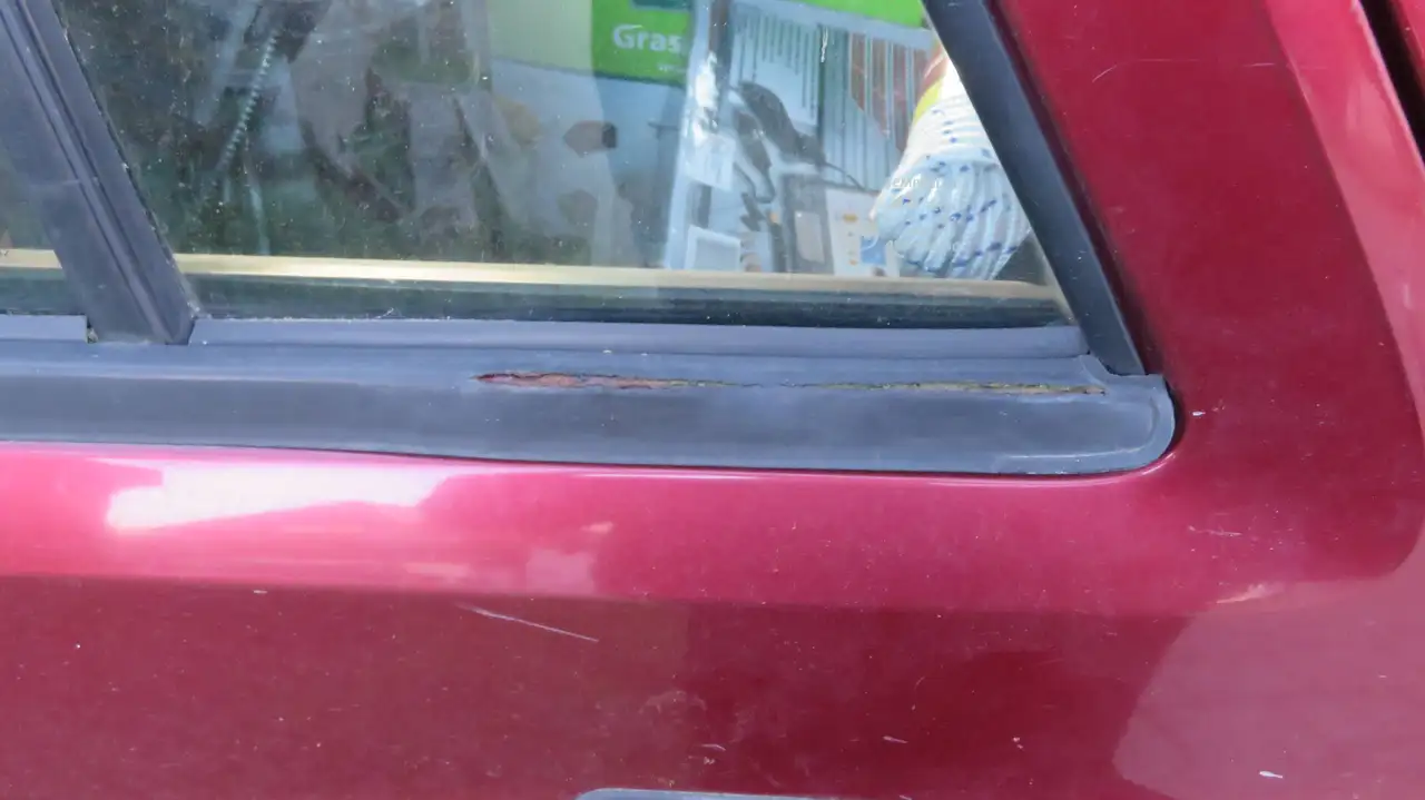 Opel Frontera 2.4i, foto 3