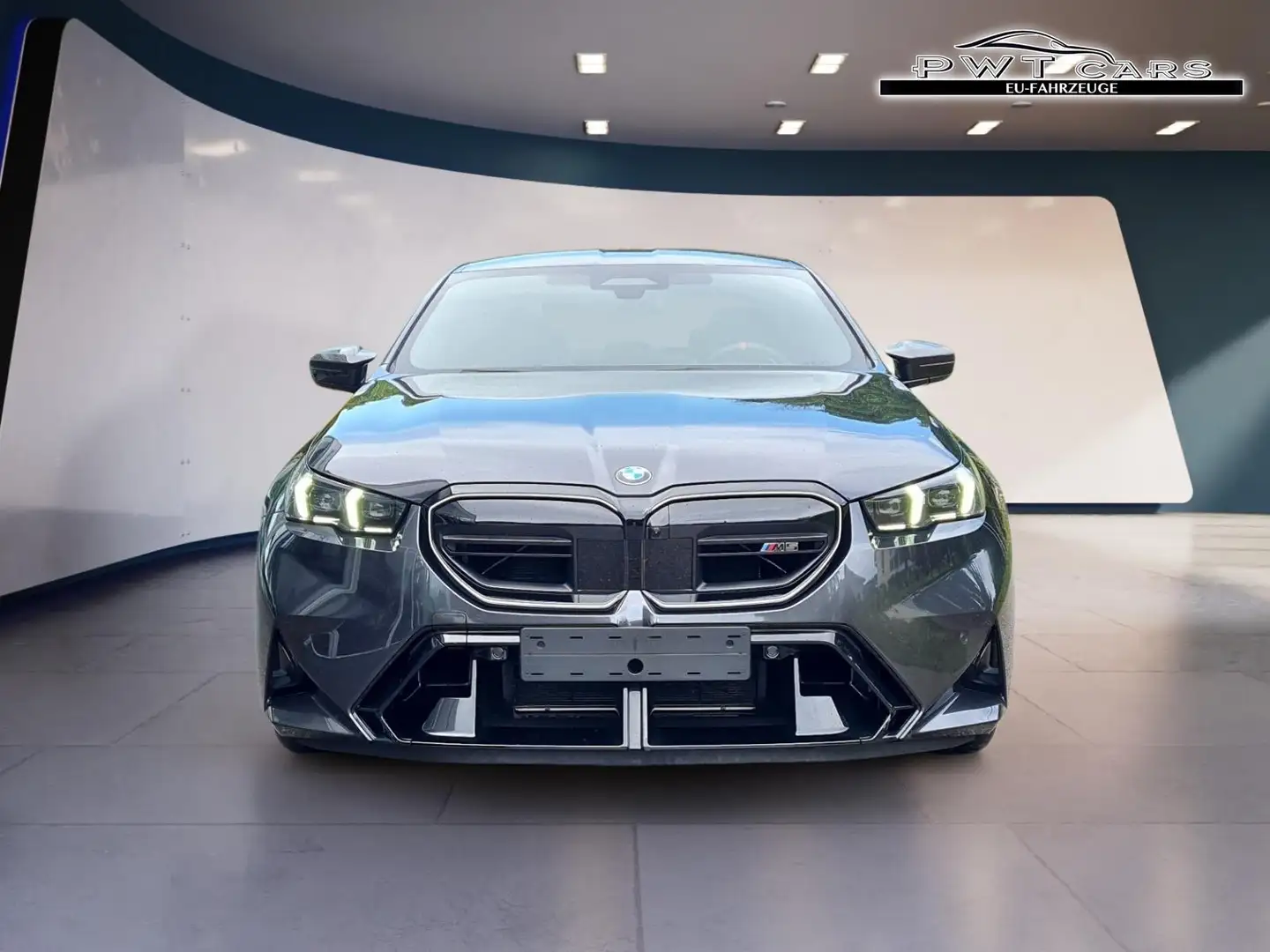 BMW M5 Basis Lim. AHK M Drive FFC DrivAssistPro ParkPr... Grau - 2