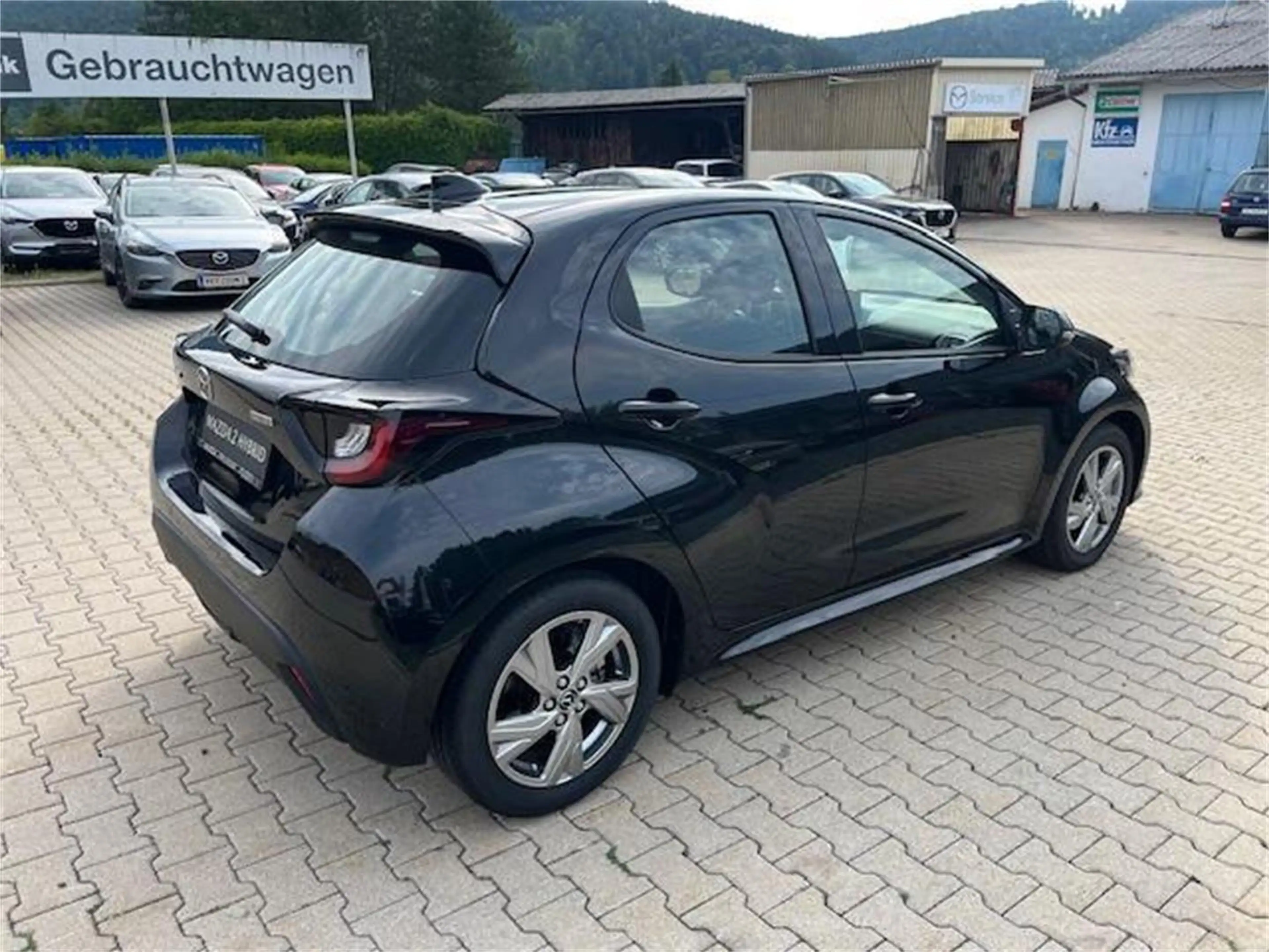 Mazda 2 Hybrid Exclusive Line Aut. Jahreswagen inkl. Win — photo 3