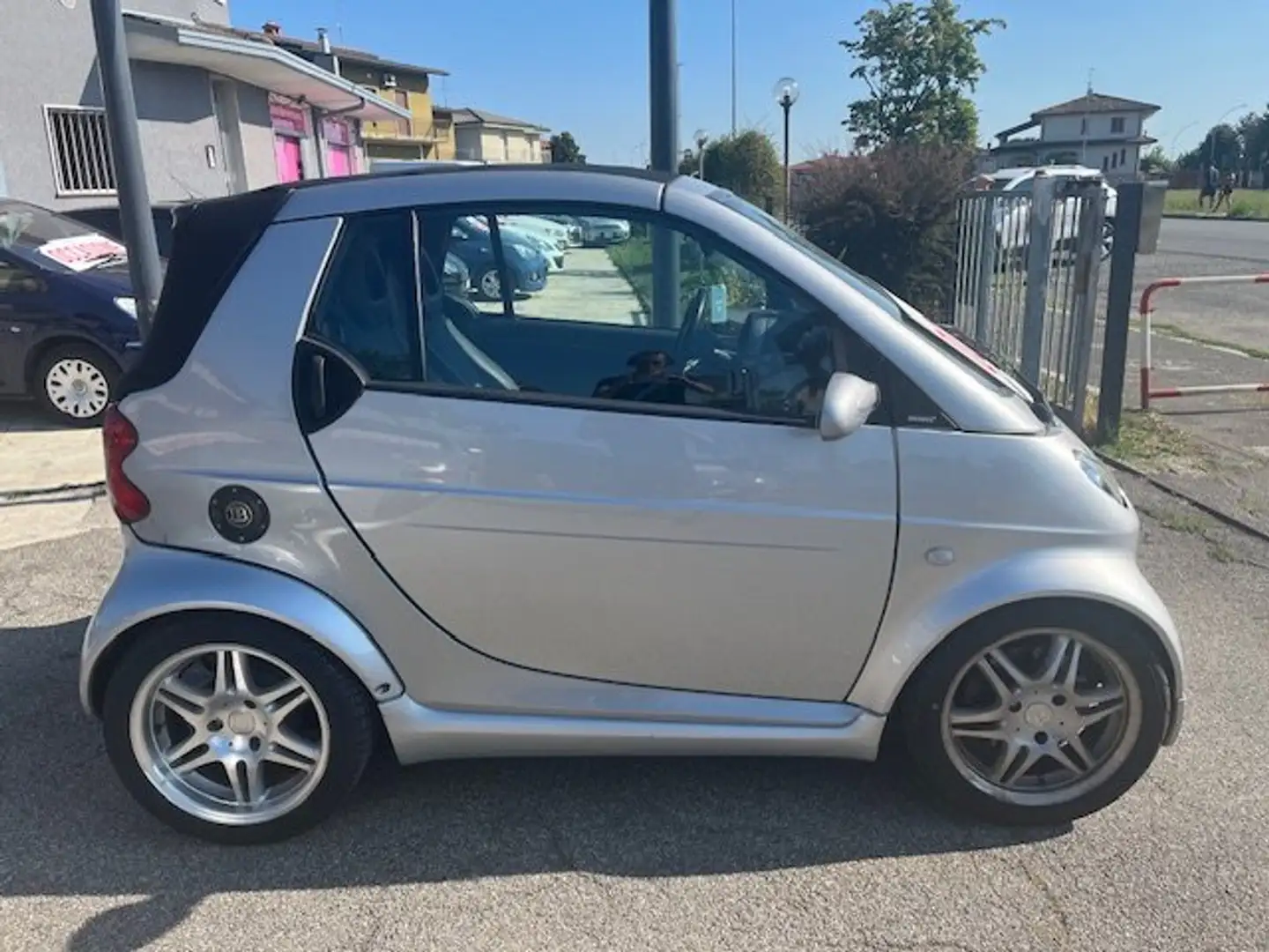smart forTwo Fortwo Cabrio 0.7 Smart  Brabus 75cv Grigio - 2