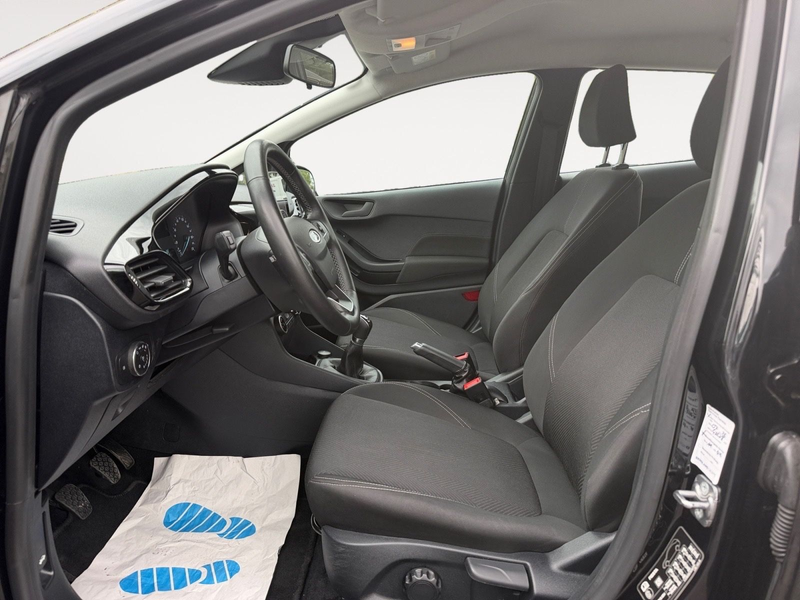 Ford Fiesta Titanium — photo 7