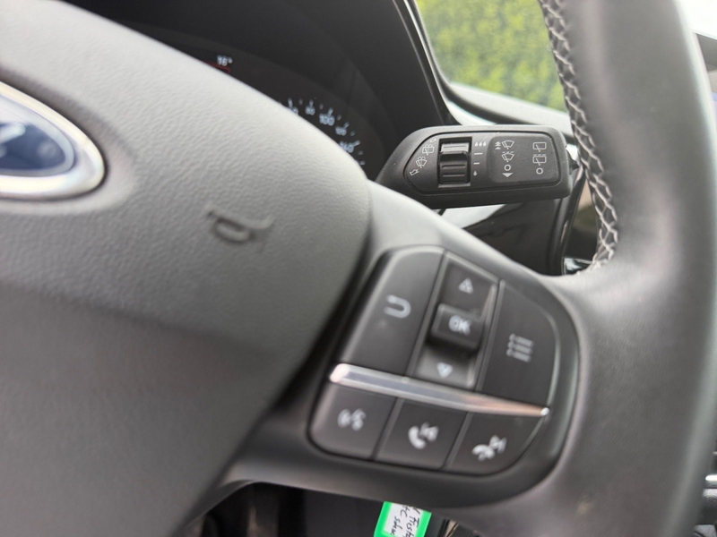 Ford Fiesta Titanium — photo 14