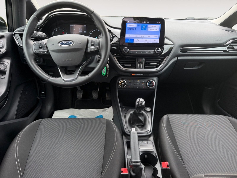 Ford Fiesta Titanium — photo 9