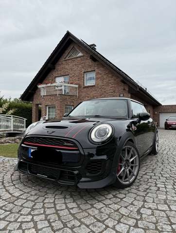 Imagine MINI John Cooper Works Sport