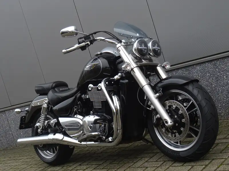 Triumph Thunderbird Commander - foto 2