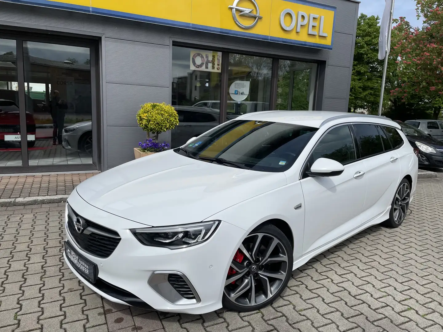 Opel Insignia ST 2.0 BiTurbo 4x4 Aut GSI im Kundenauftrag Blanc - 1