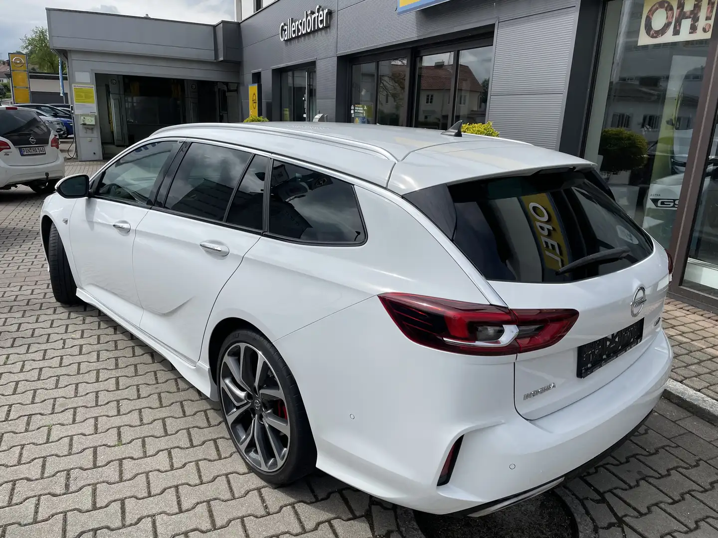 Opel Insignia ST 2.0 BiTurbo 4x4 Aut GSI im Kundenauftrag Blanc - 2
