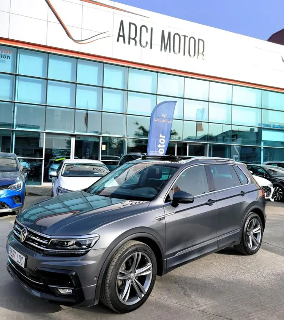 Volkswagen Tiguan 2.0TDI R-Line 110kW Gris - 1