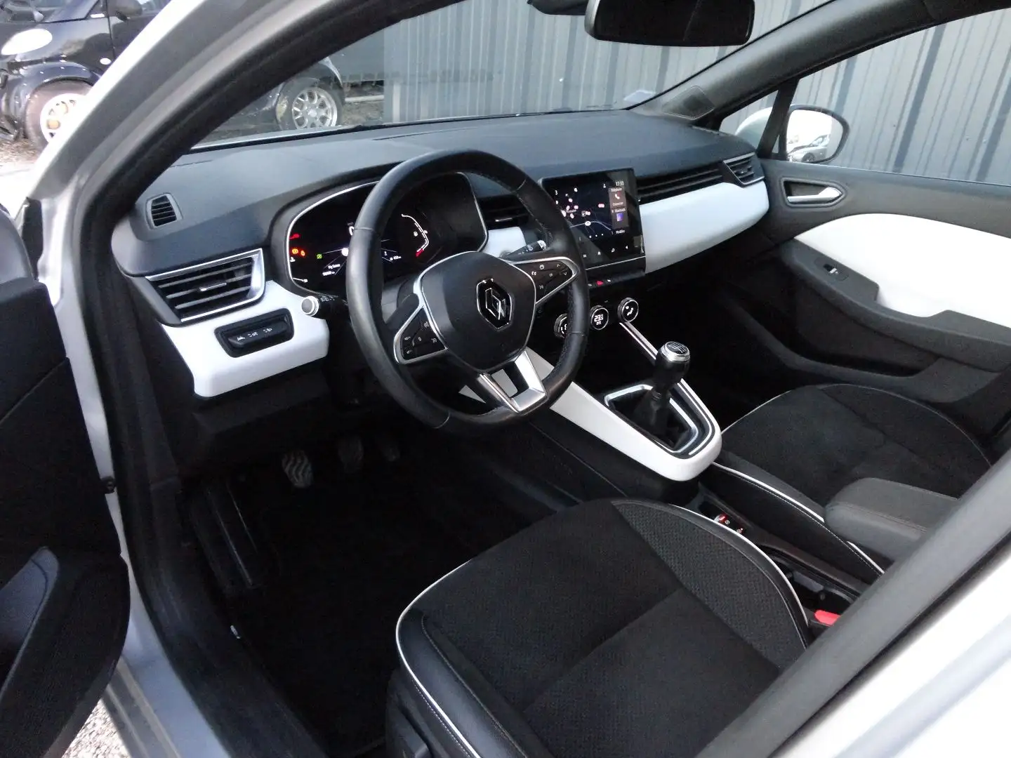 Renault Clio 1.5 BLUE DCI 115CH BUSINESS 6CV Grau - 2