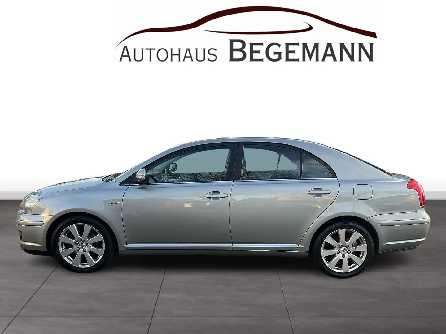 Toyota Avensis 2.2 D-CAT LB Team AHK Tüv neu SHZ Silber - 2