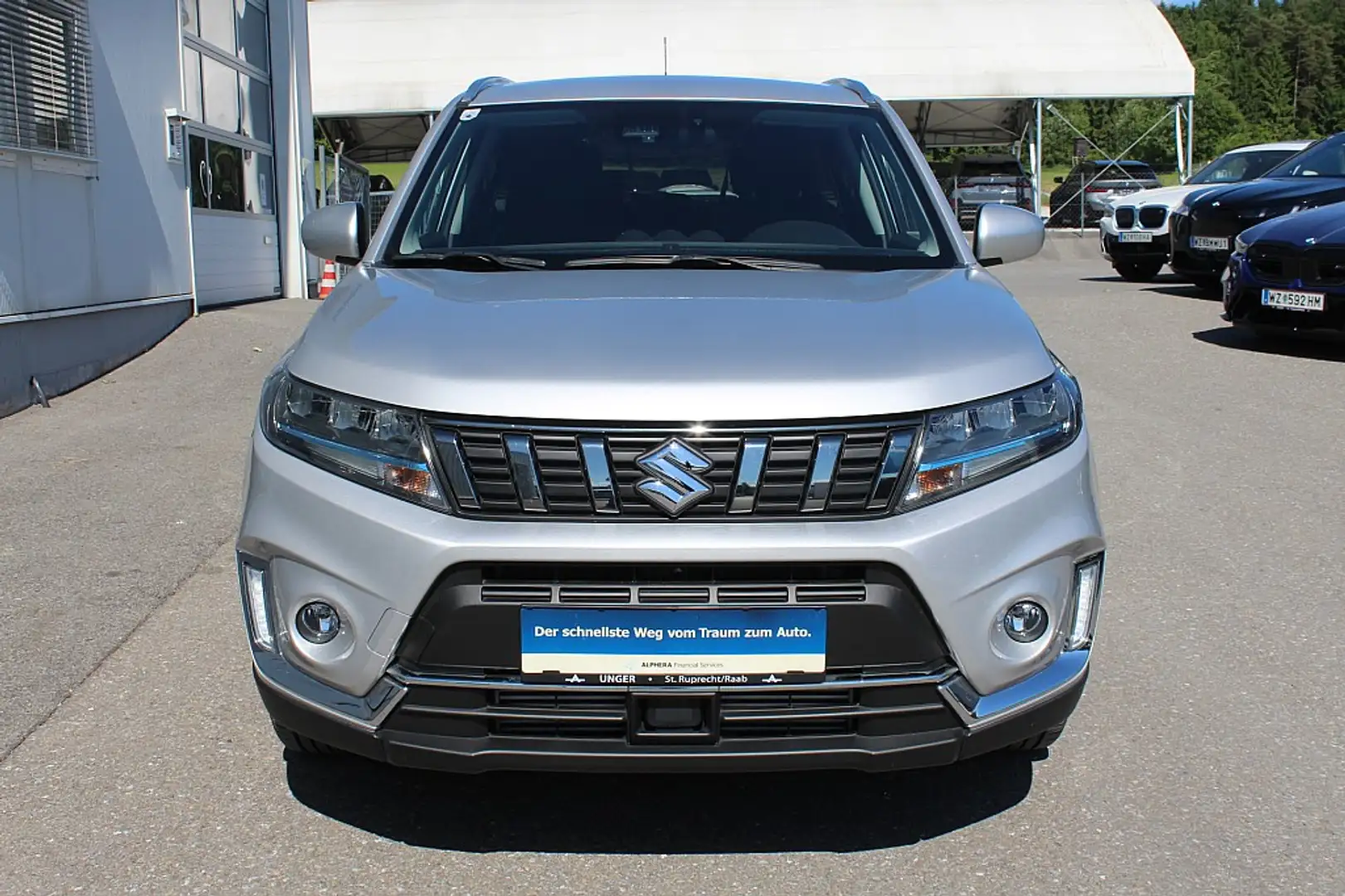 Suzuki Vitara 1,4 GL+ DITC Mildhybrid shine Automatik TOP Aus... Plateado - 2