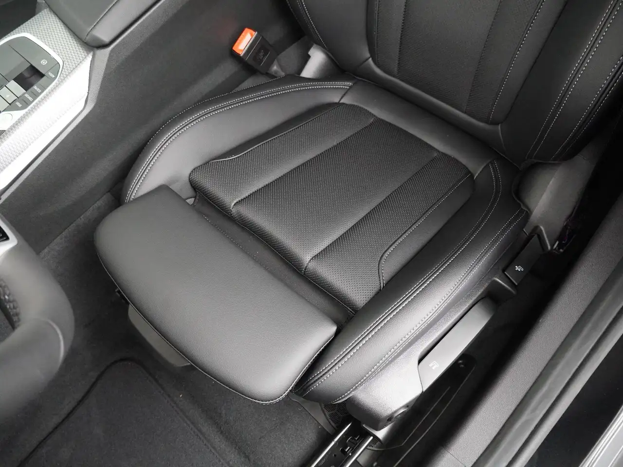 BMW 3 Series 2026 — фото 13