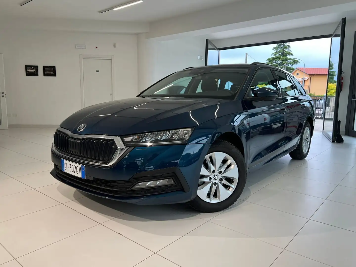 Skoda Octavia 2.0 TDI EVO SCR DSG Ambition Bleu - 2