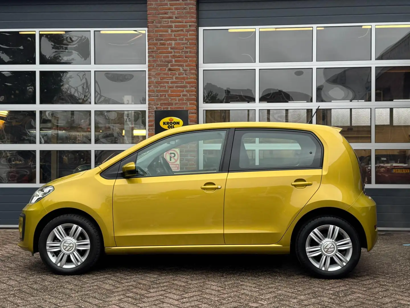 Volkswagen up! Eco Highline benzine/CNG/Aardgas airco, cruise, PD Jaune - 2