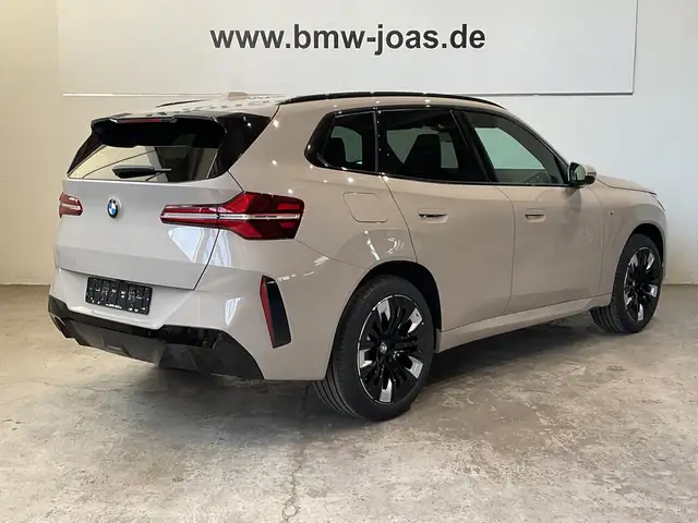 BMW X3 view 13