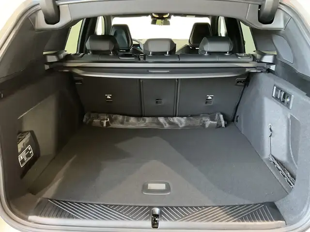 BMW X3 view 9