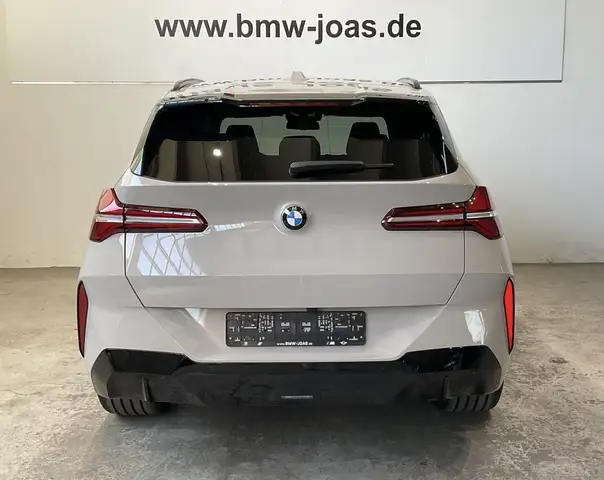 BMW X3 view 12