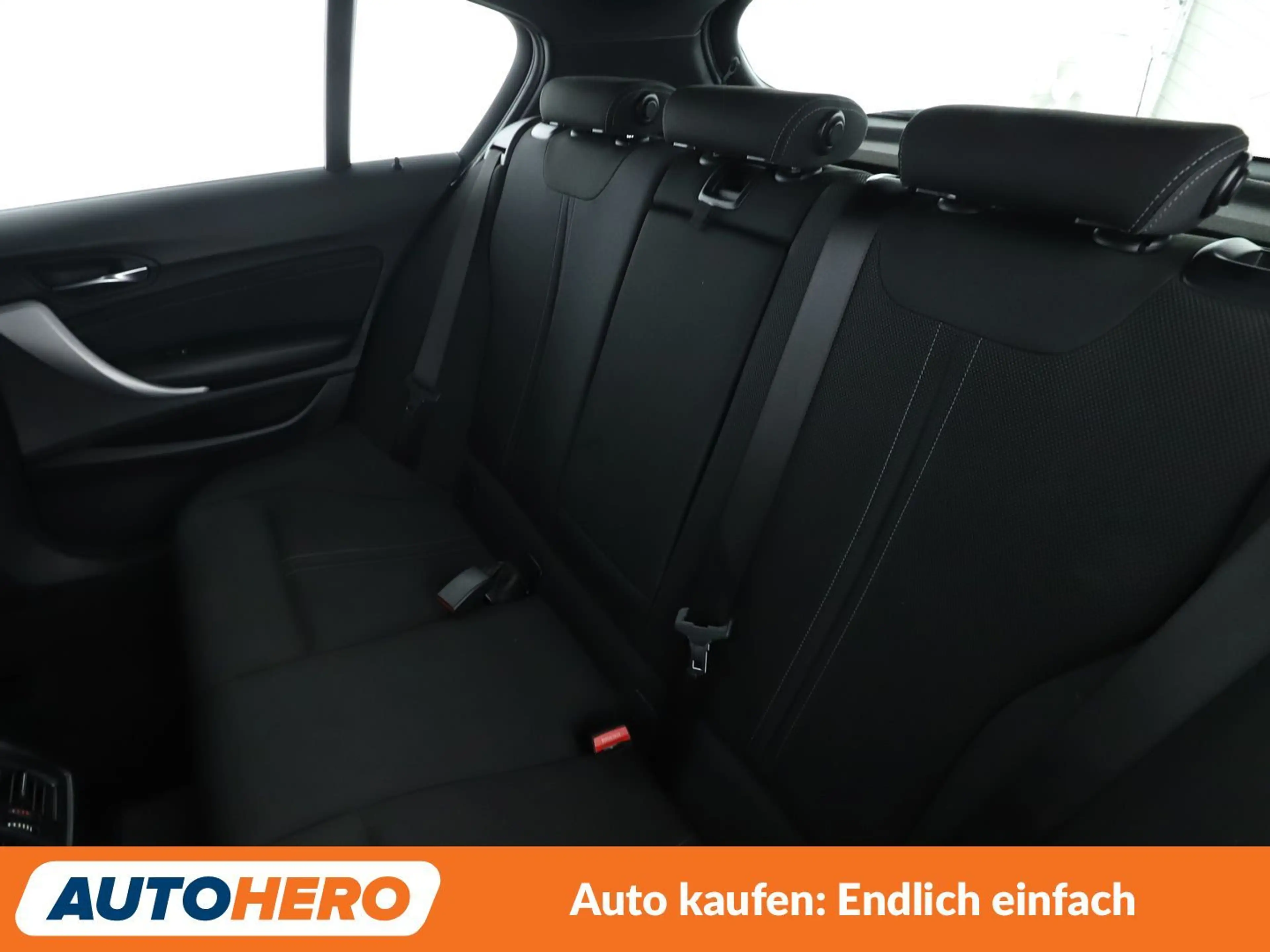 BMW 118 118i Edition M Sport Shadow Aut.*NAVI*LED*TEMPO* — photo 14