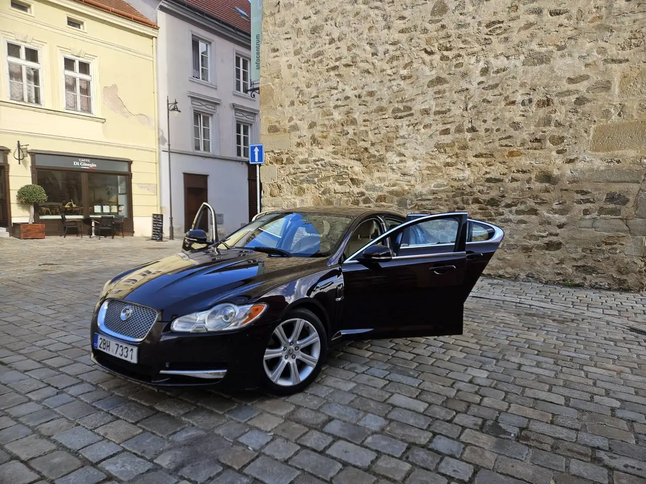 Jaguar XF