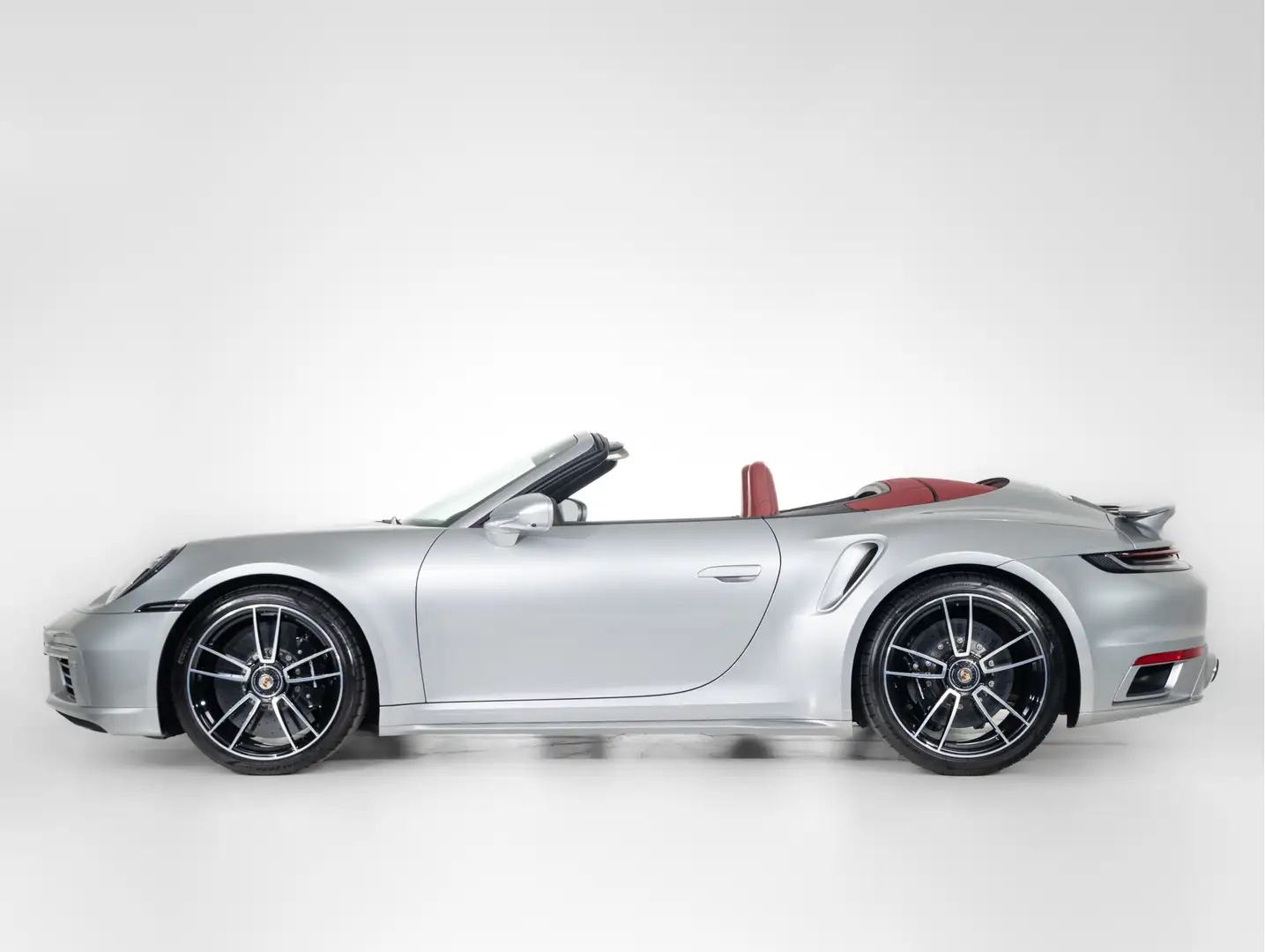 Porsche 992 Turbo S Cabriolet Zilver - 2
