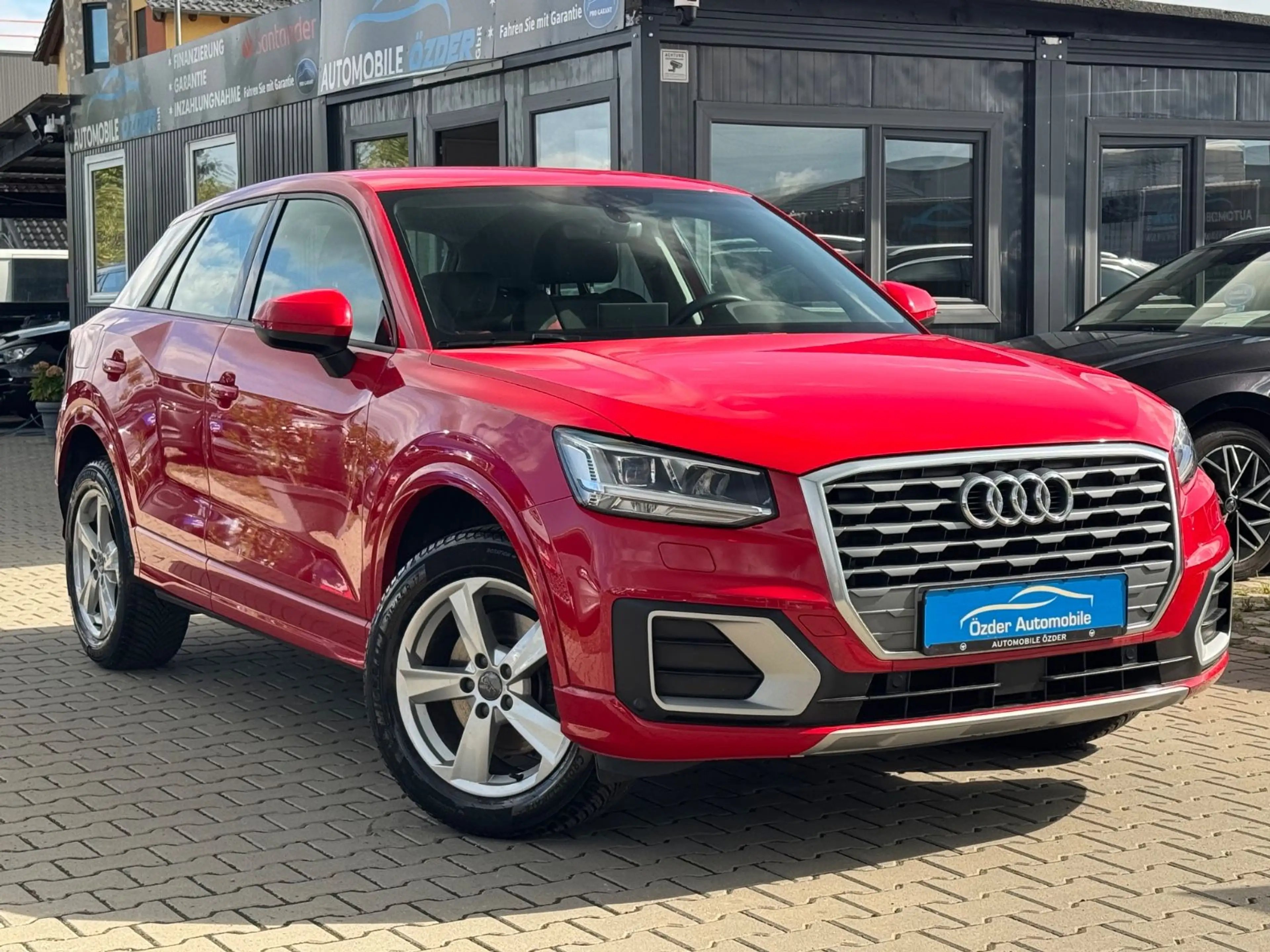 Audi Q2 1.4 TFSI ACT Sport+Finanzierung+Garantie+