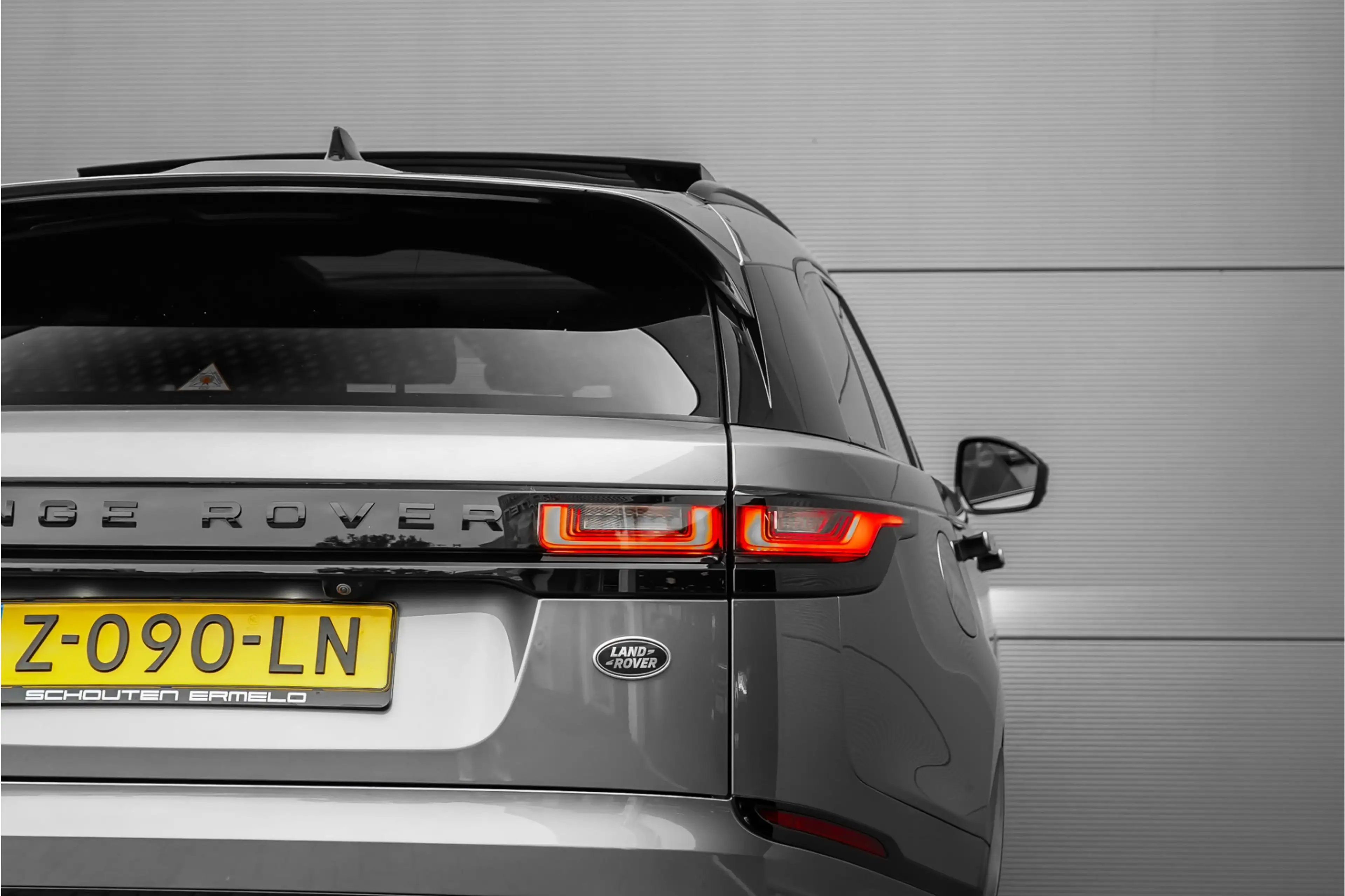 Land Rover Range Rover Velar 2.0 P400e Pano ACC Stoelvent Black Pack Winter Pac — photo 17