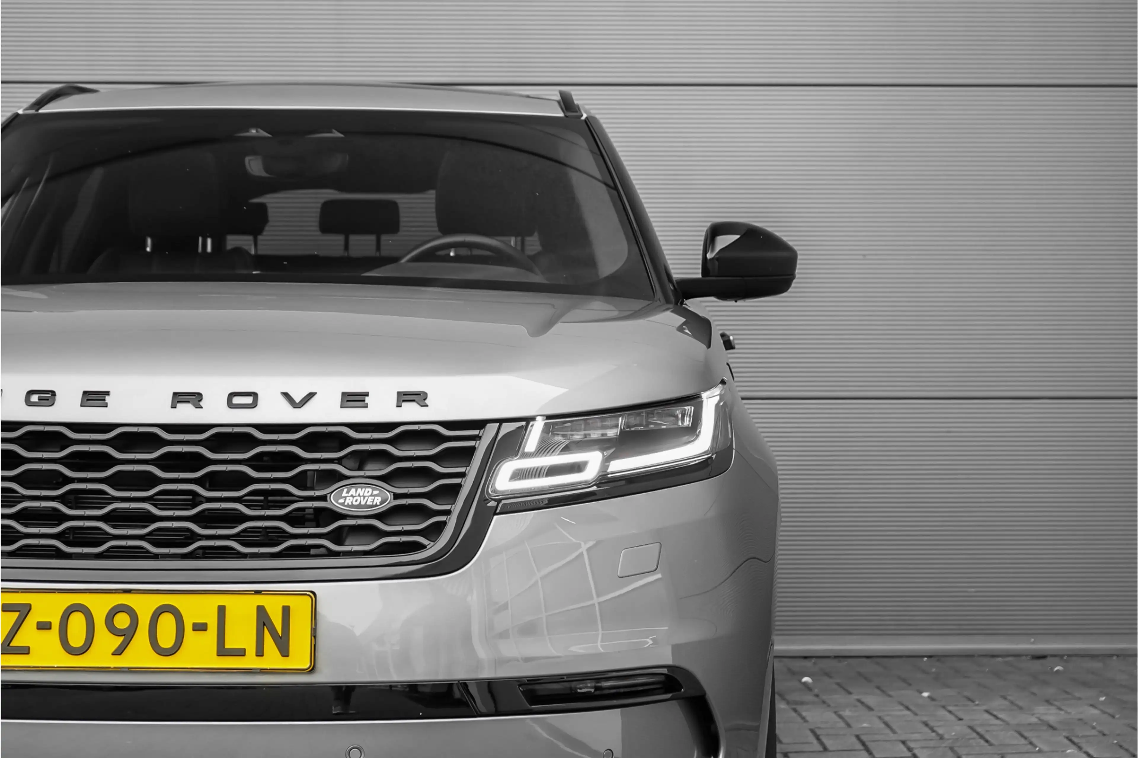 Land Rover Range Rover Velar 2.0 P400e Pano ACC Stoelvent Black Pack Winter Pac — photo 16
