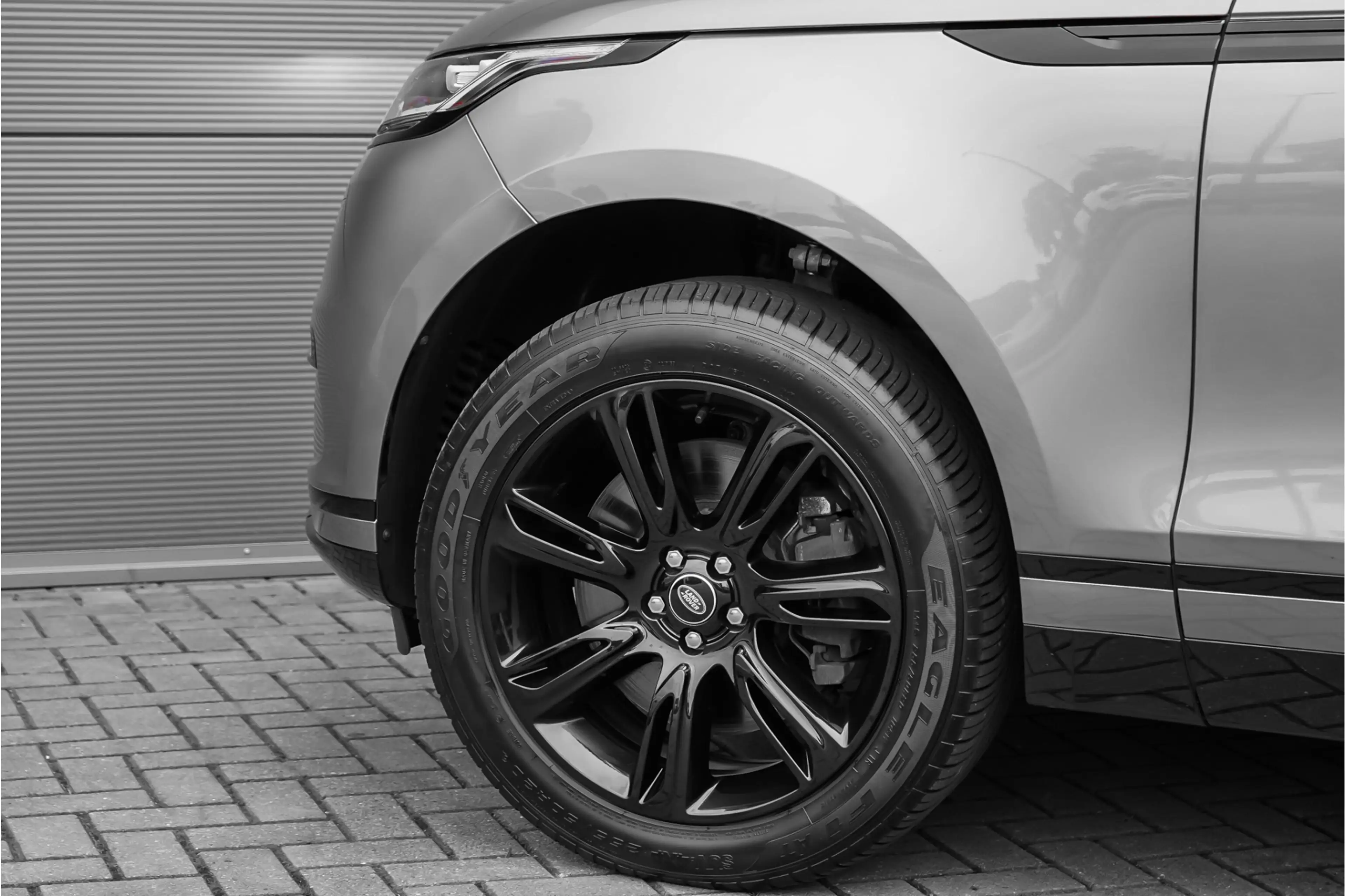 Land Rover Range Rover Velar 2.0 P400e Pano ACC Stoelvent Black Pack Winter Pac — photo 21
