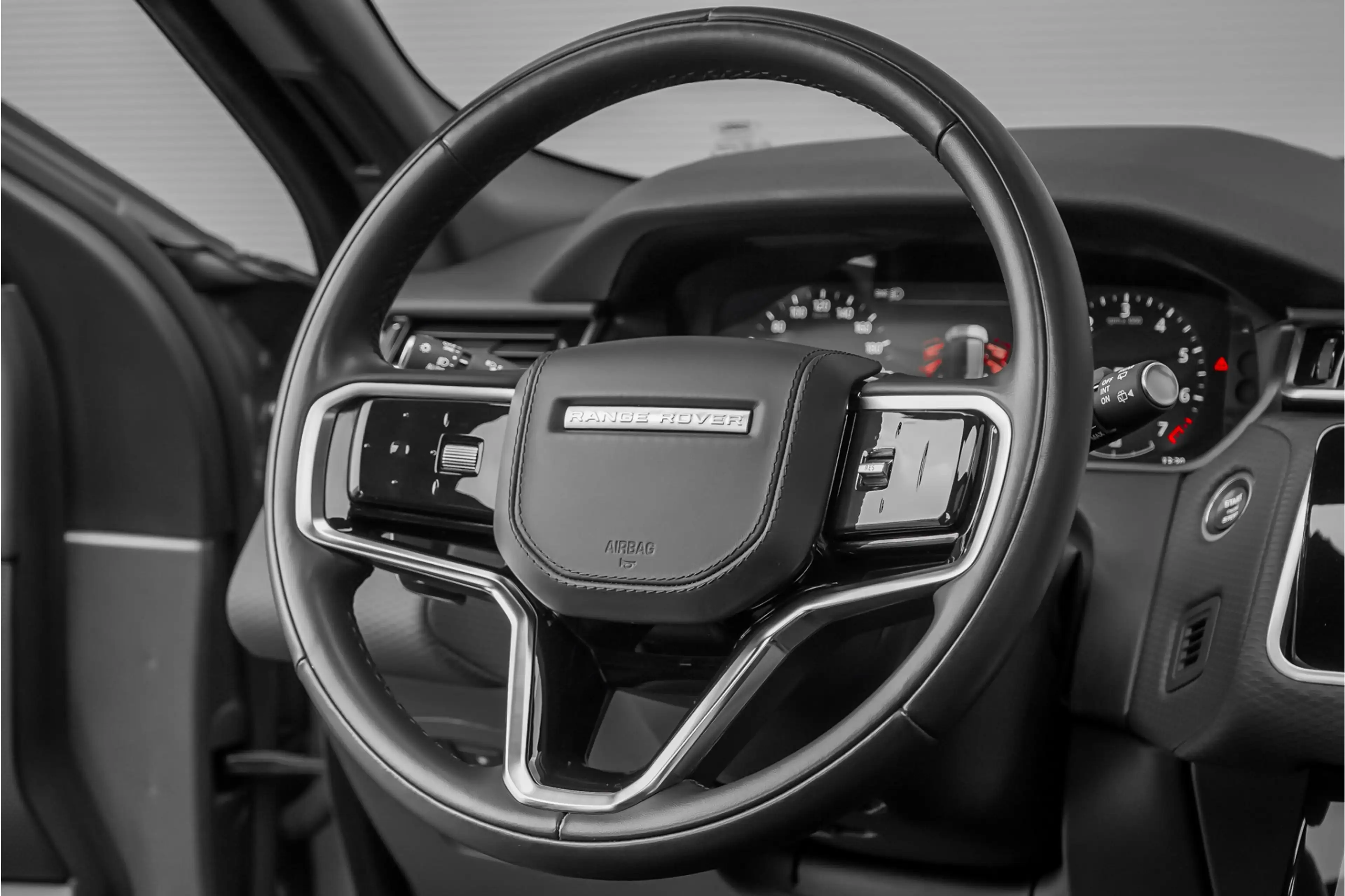 Land Rover Range Rover Velar 2.0 P400e Pano ACC Stoelvent Black Pack Winter Pac — photo 22